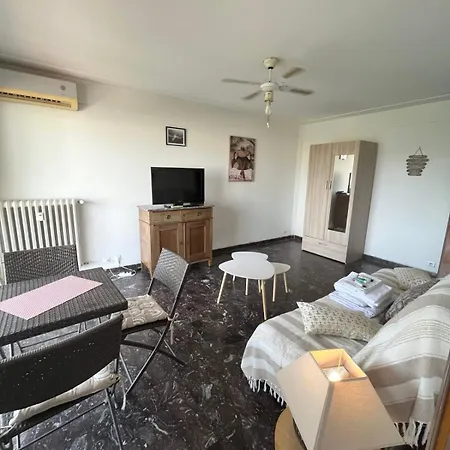 Apartment In The Heart Of
